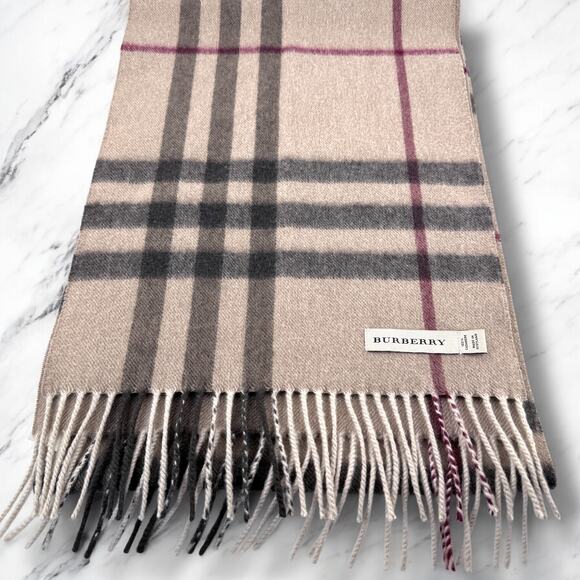 🔥 Flash Sale 🔥 Burberry Cashemer Scarf - Picture 2 of 11